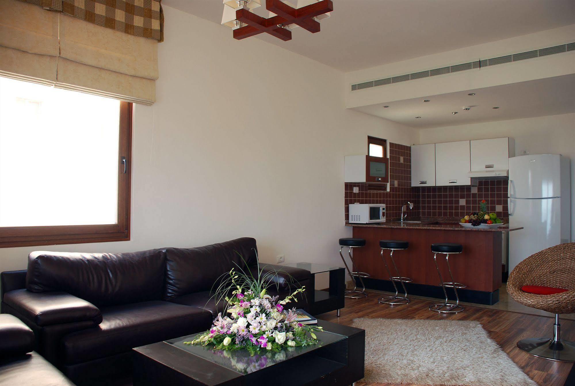 City Suite Aley Bagian luar foto