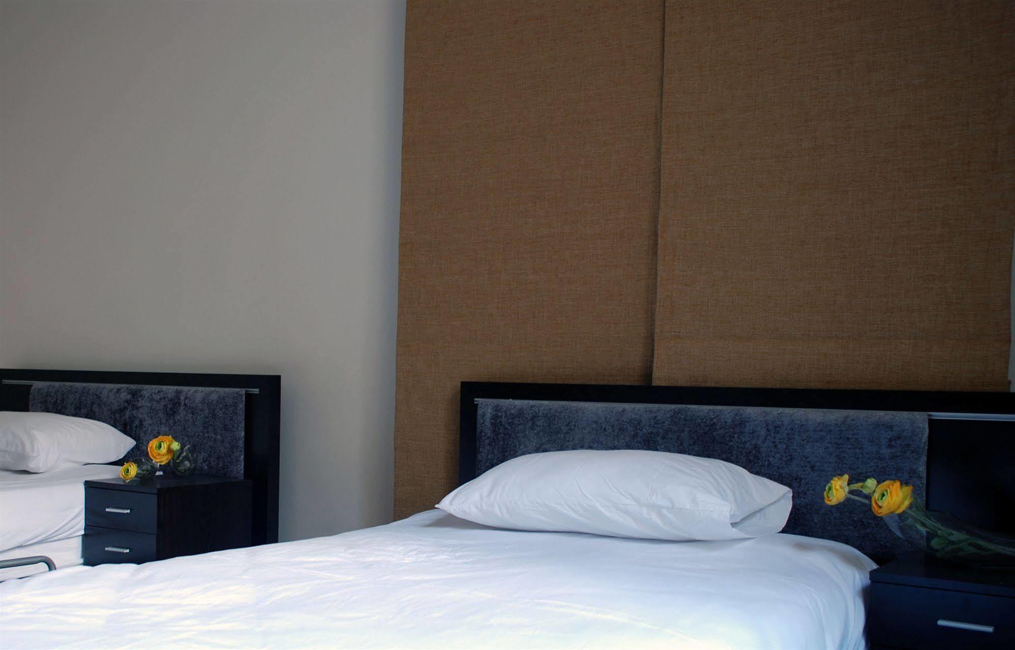 City Suite Aley Bagian luar foto